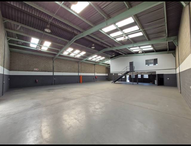 504M² WAREHOUSE TO LET IN WADEVILLE